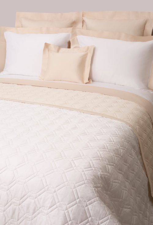 Double-Face Quilted Coverlet: Panna and Bianco - Image 3