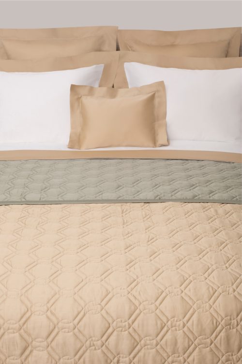 Double-Face Quilted Coverlet: Irish winter and Sable - Image 5
