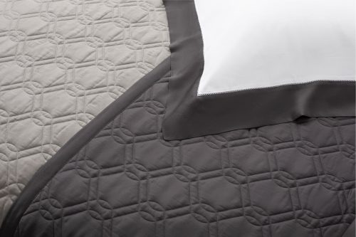 Double-Face Quilted Coverlet: Grisaglia and Estadio