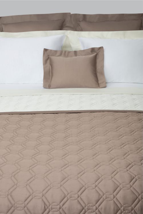 Double-Face Quilted Coverlet: Avario and Prisma - Image 2
