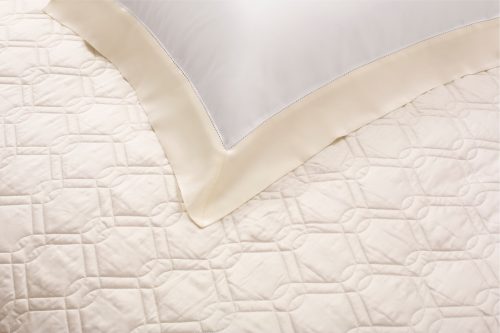 Double-Face Quilted Coverlet: Avario and Prisma - Image 4